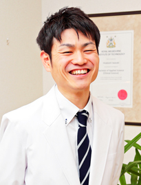 東京都　八王子市　カイロプラクティック・整体院　サンスマイル　カイロプラクター・岩崎久敏